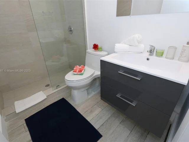 811 Jefferson Ave # 105, Miami Beach FL 33139