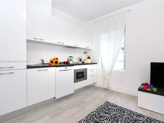 811 Jefferson Ave # 101, Miami Beach FL 33139