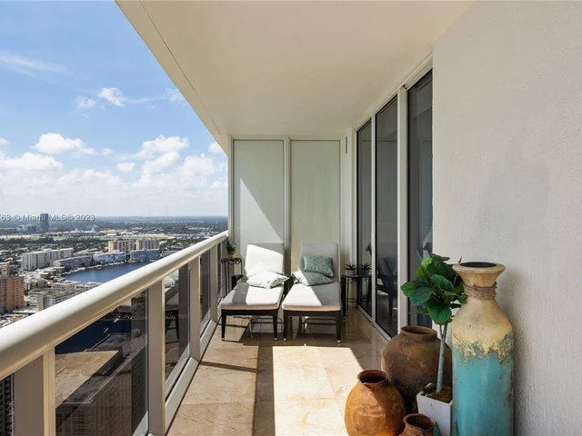 1830 S Ocean Dr # 3904, Hallandale Beach FL 33009