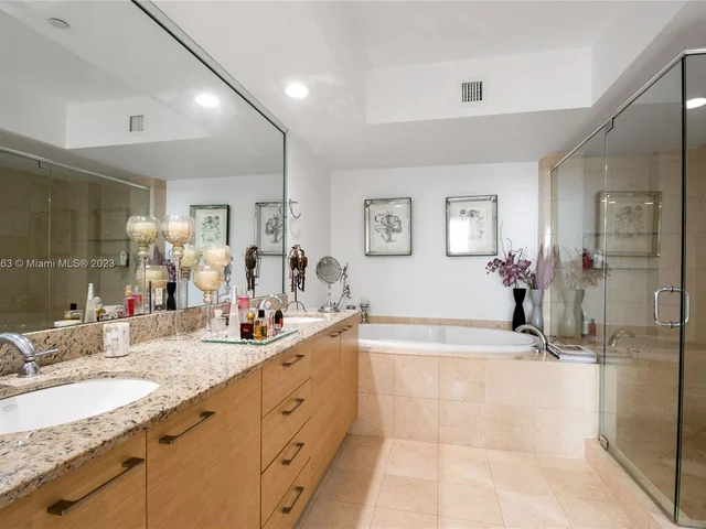 1830 S Ocean Dr # 3904, Hallandale Beach FL 33009