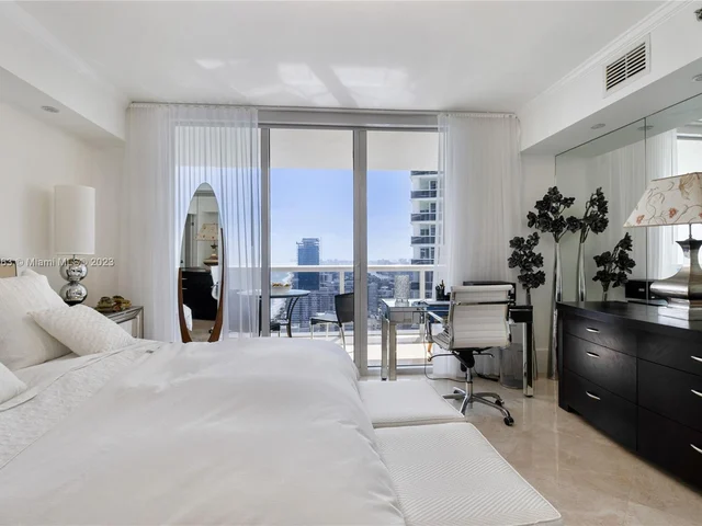 1830 S Ocean Dr # 3904, Hallandale Beach FL 33009