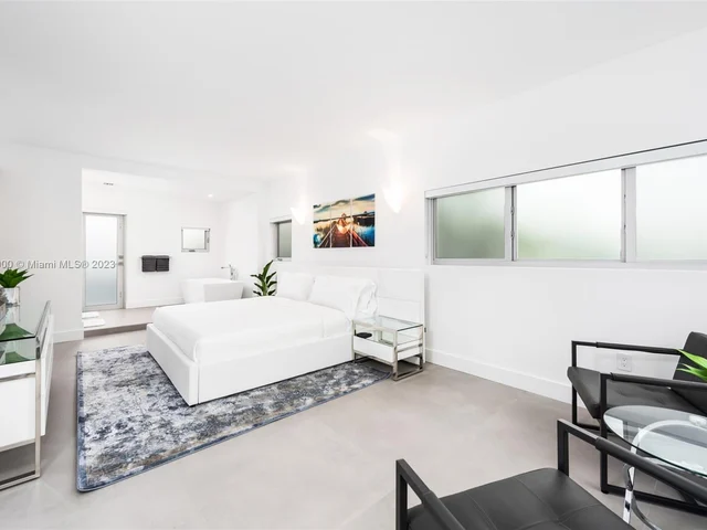 1785 Fairhaven Pl, Miami FL 33133