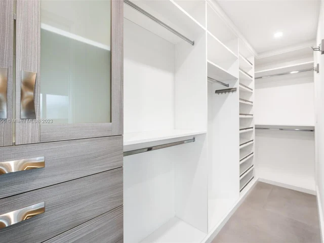 1785 Fairhaven Pl, Miami FL 33133