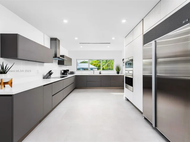 1785 Fairhaven Pl, Miami FL 33133