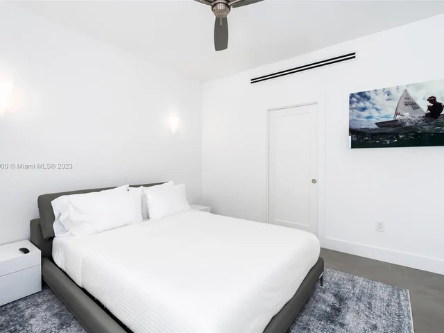 1785 Fairhaven Pl, Miami FL 33133