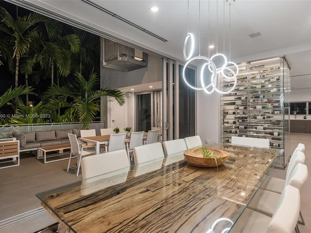 1785 Fairhaven Pl, Miami FL 33133