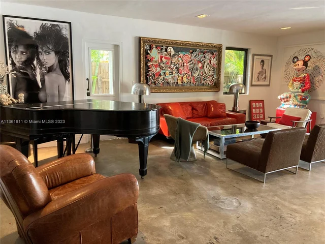 841 86th St, Miami Beach FL 33141