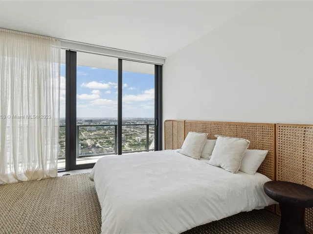 1000 Biscayne Blvd # 4401, Miami FL 33132