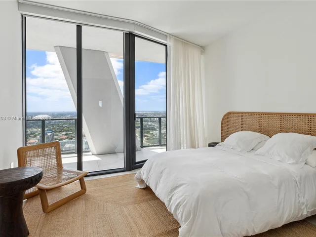 1000 Biscayne Blvd # 4401, Miami FL 33132