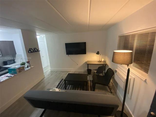 734 NW 80th St # 07, Miami FL 33150