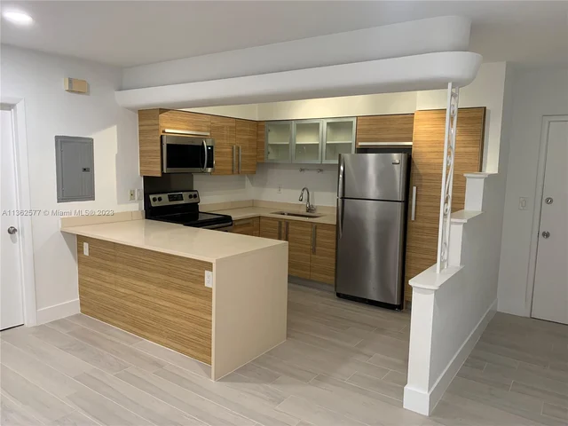 315 MAJORCA AV # 3, Coral Gables FL 33134