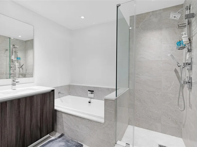 488 NE 18th St # 3912, Miami FL 33132