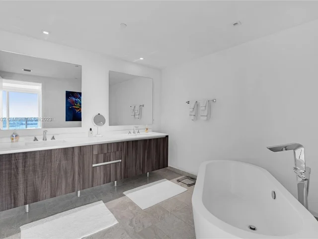 488 NE 18th St # 3912, Miami FL 33132