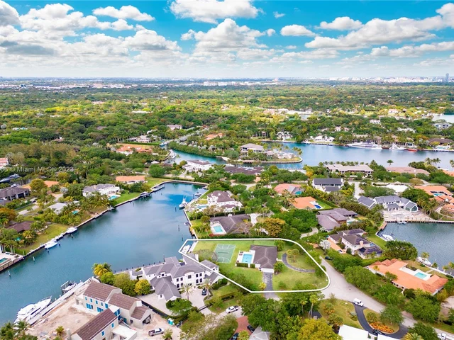 640 Solano Prado, Coral Gables FL 33156