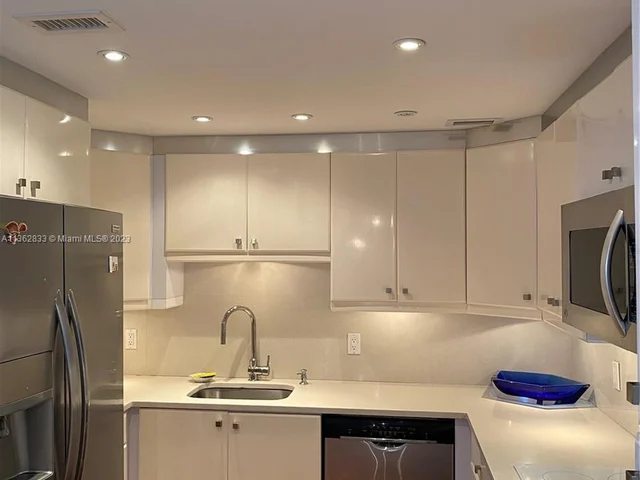 5600 Collins Ave # 11R, Miami Beach FL 33140