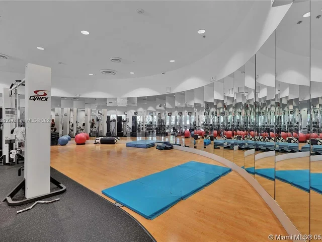 5600 Collins Ave # 11R, Miami Beach FL 33140