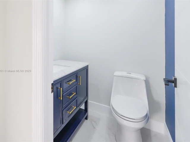 1985 S Ocean Dr # 15E, Hallandale Beach FL 33009