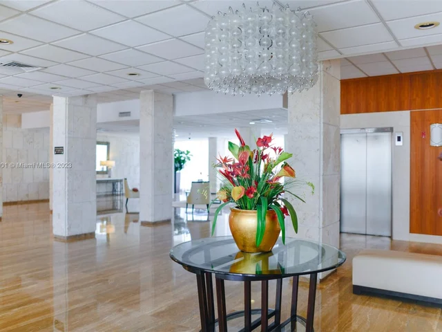 1985 S Ocean Dr # 15E, Hallandale Beach FL 33009