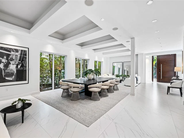 260 S Parkway Pkwy, Golden Beach FL 33160