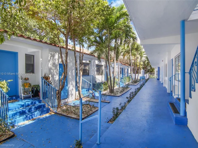 7717 Byron Ave # 11, Miami Beach FL 33141