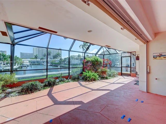 3218 NE 38th St, Fort Lauderdale FL 33308