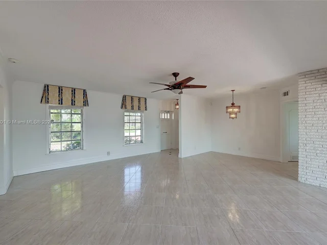 3218 NE 38th St, Fort Lauderdale FL 33308