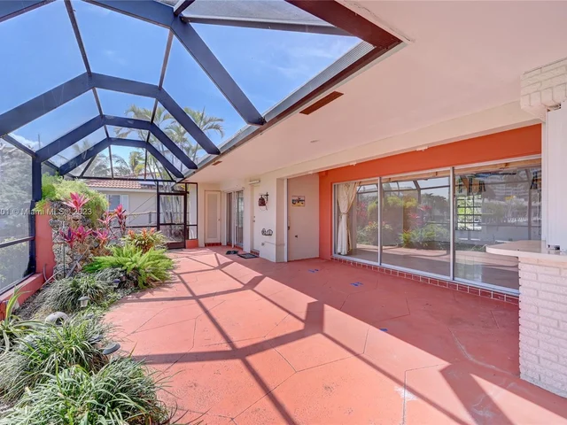 3218 NE 38th St, Fort Lauderdale FL 33308