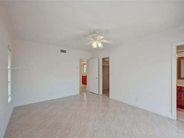 3218 NE 38th St, Fort Lauderdale FL 33308