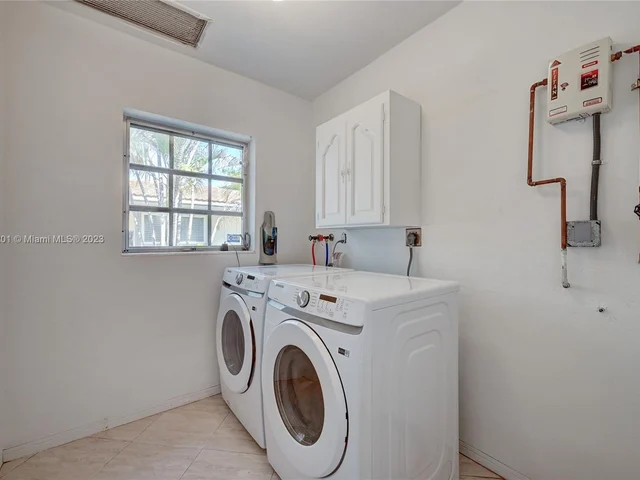 3218 NE 38th St, Fort Lauderdale FL 33308