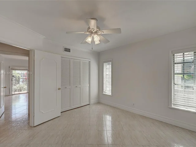 3218 NE 38th St, Fort Lauderdale FL 33308