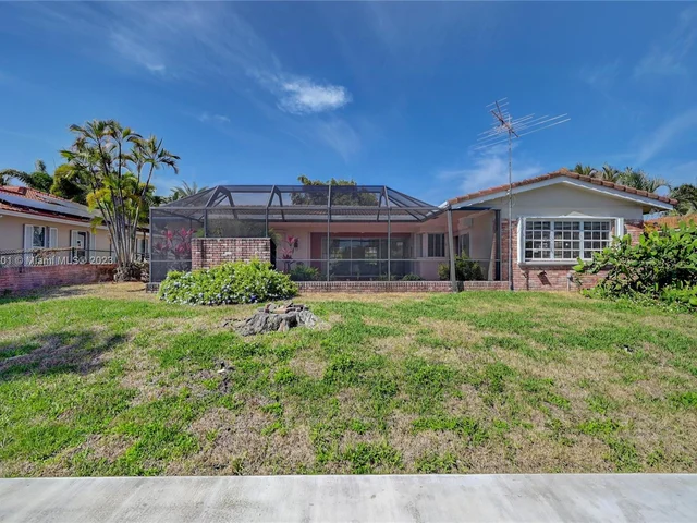 3218 NE 38th St, Fort Lauderdale FL 33308