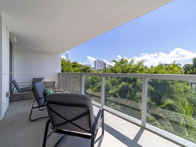 1100 100th St # 403, Bay Harbor Islands FL 33154