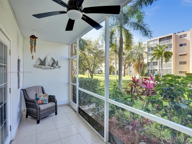 219 NE 14th Ave # 107, Hallandale Beach FL 33009