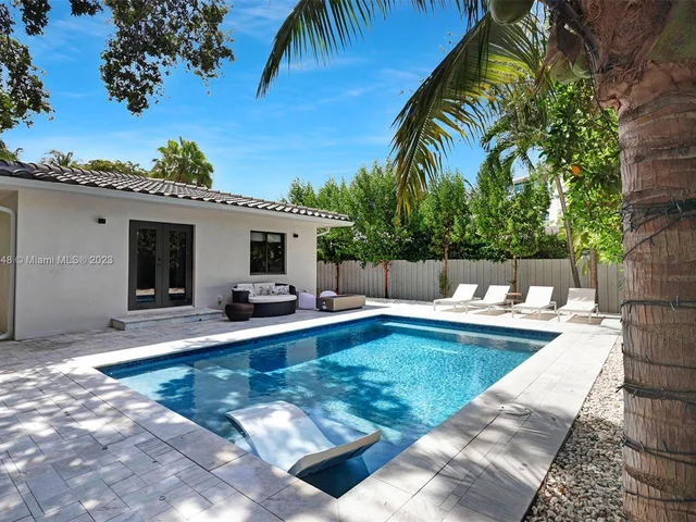 918 NW 10th Ct, Miami FL 33136