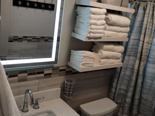 3039 Grant St, Hollywood FL 33021