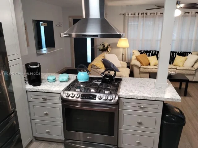 3039 Grant St, Hollywood FL 33021