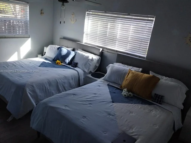 3039 Grant St, Hollywood FL 33021