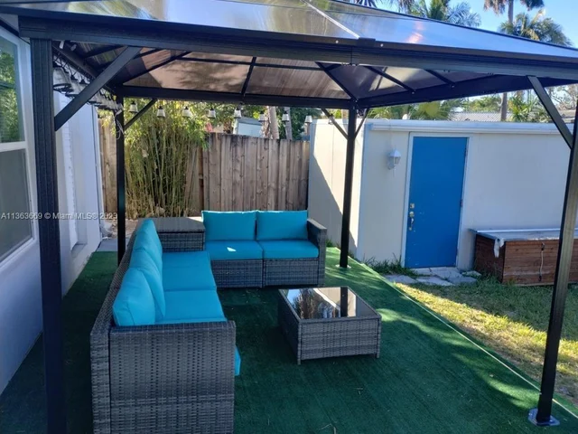 3039 Grant St, Hollywood FL 33021