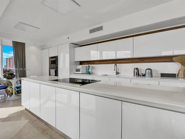 18911 Collins Ave # 705, Sunny Isles Beach FL 33160