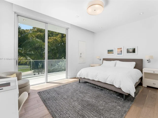 675 Golden Beach Dr, Golden Beach FL 33160