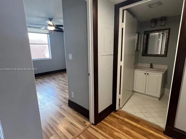 649 E Sheridan St # 410, Dania Beach FL 33004