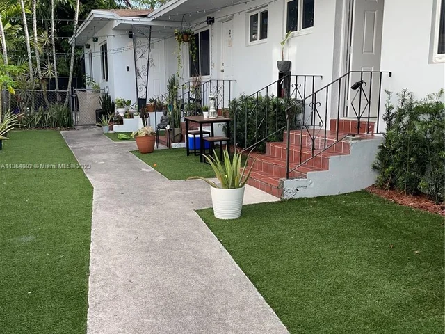 560 NE 67th St # 4, Miami FL 33138