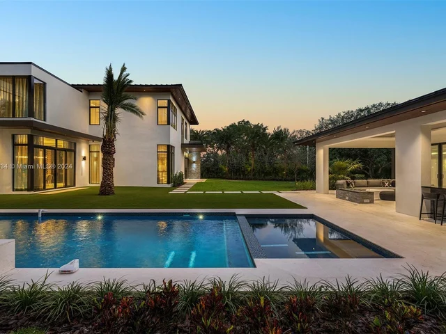 12500 SW 64th Ave, Pinecrest FL 33156