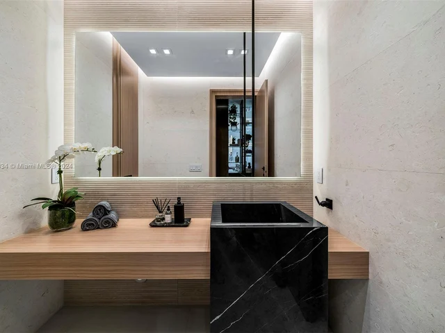 12500 SW 64th Ave, Pinecrest FL 33156