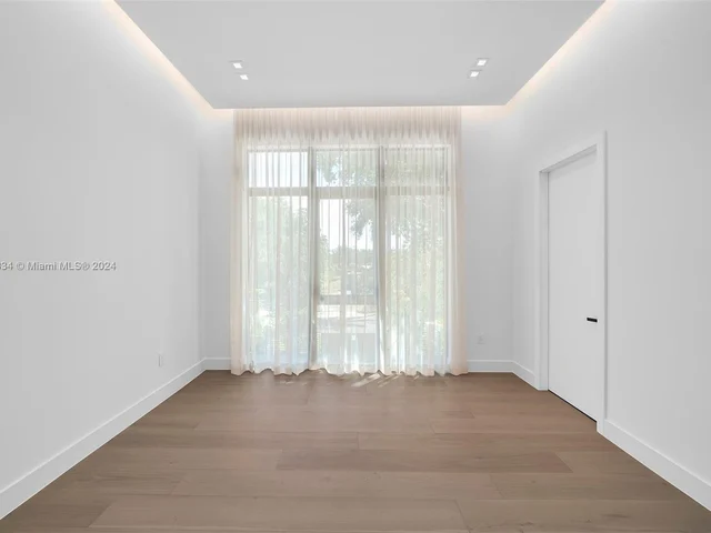 12500 SW 64th Ave, Pinecrest FL 33156