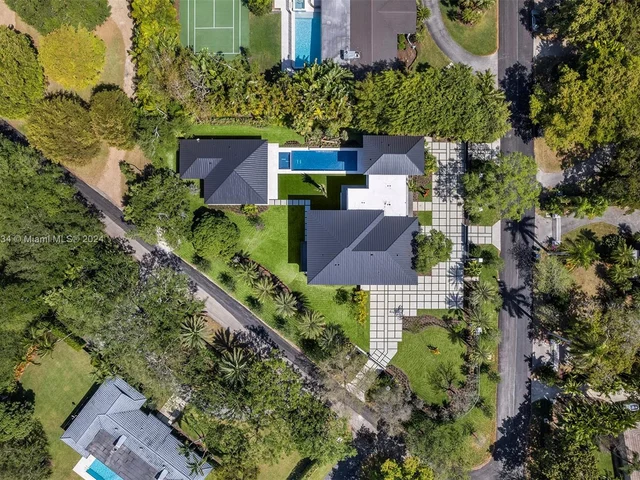 12500 SW 64th Ave, Pinecrest FL 33156