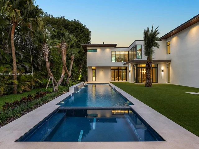 12500 SW 64th Ave, Pinecrest FL 33156