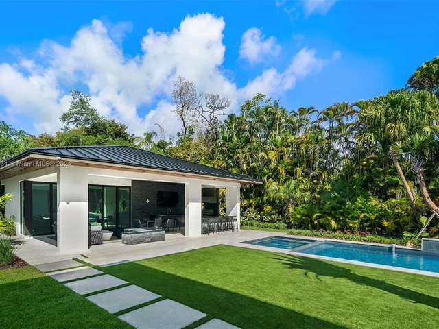 12500 SW 64th Ave, Pinecrest FL 33156