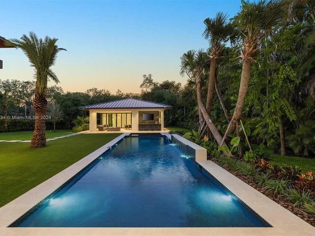 12500 SW 64th Ave, Pinecrest FL 33156