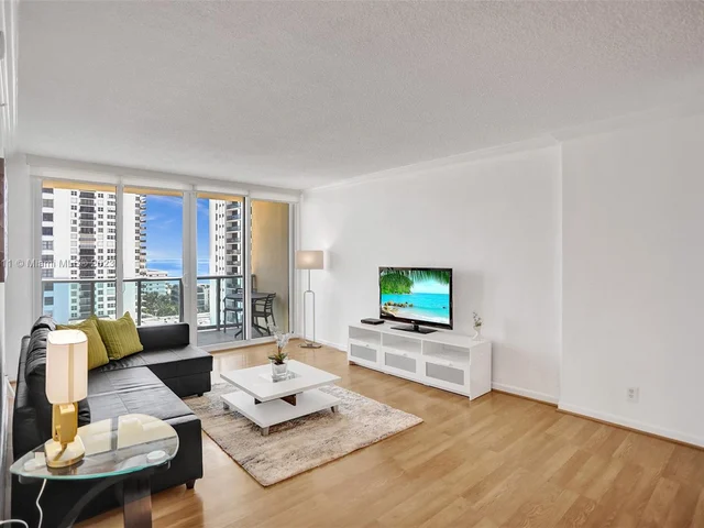 2501 S Ocean Dr, Hollywood FL 33019